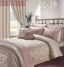 Luxury embroidered duvet cover - duvet,