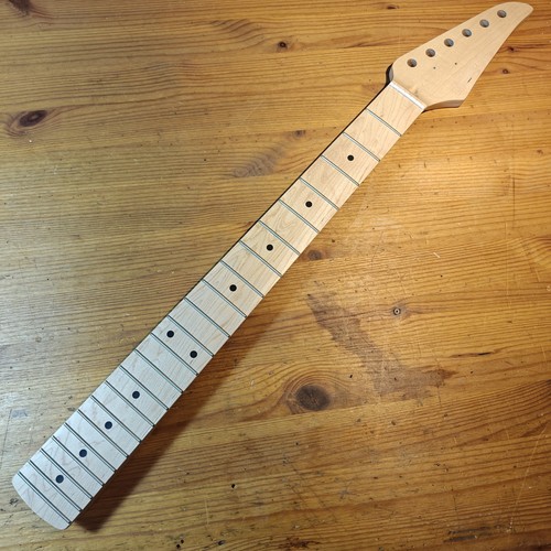 Used 2020s pointy headstock - used,