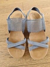 Ladies SKECHERS Luxe Foam