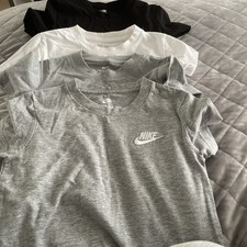 Boys Nike T Shirts X 4 Age 2-3