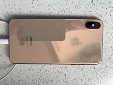 Apple iPhone XS Max, green line on screen