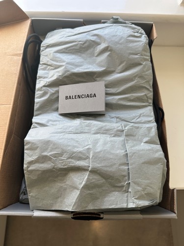 Balenciaga triple size 8 - s,