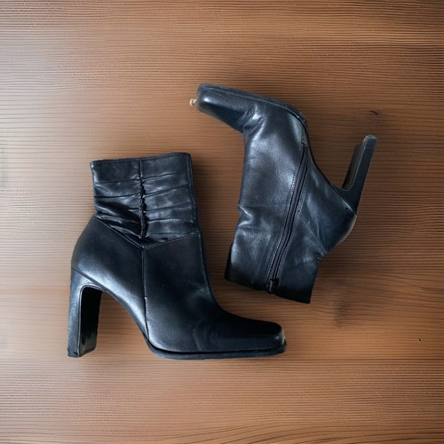 Barratts black leather - black,