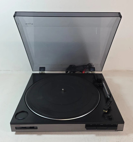 Aiwa stereo turntable system - turntable,