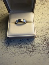 Platinum Wedding Ring Size V