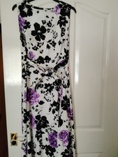  Fit And Flare Floral Dress