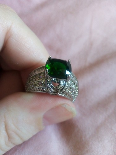 Cushion cut green - cushion, gem