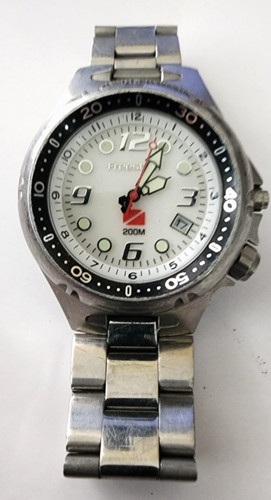 Freestyle scuba divers analog - divers,