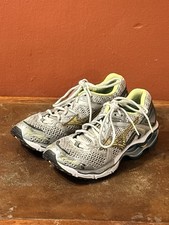 Mizuno Wave Creation 11