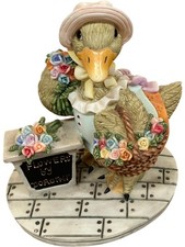 Leonardo Collection Little Nook Dorothy Duck Figurine Ornament