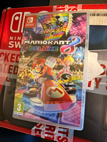 Nintendo mario kart deluxe - mario,