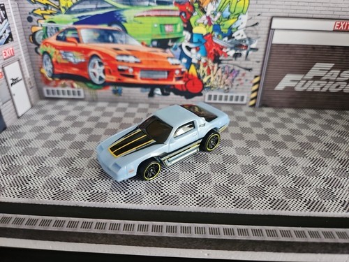 Hot wheels 80s camaro - hot, z28