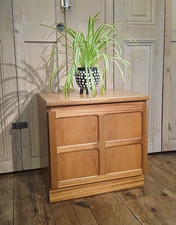 RETRO NATHAN SQUARES BEDSIDE
