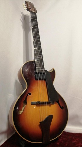 Eastman full acoustic guitar - full,