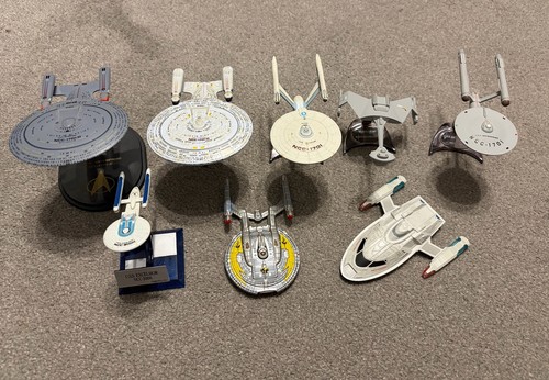 Star trek starship replica - star,