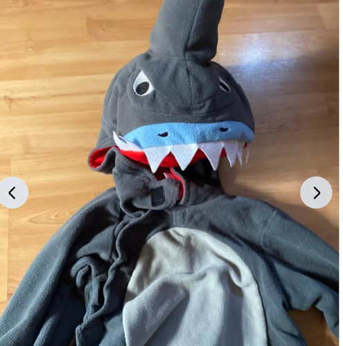 Kids shark costume vgc 4 - costume, 2-4