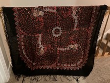Russian Pavlov pasad shawl