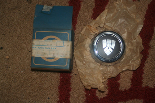 Nos alloy wheel centre cap - nos,