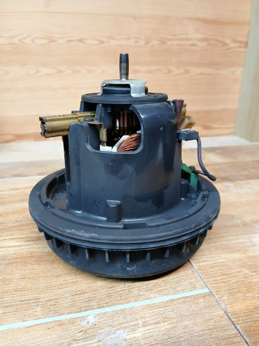 Genuine dyson dc04 - genuine,