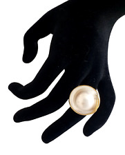 18ct Yellow Gold Mabe Pearl & Diamonds Ring?