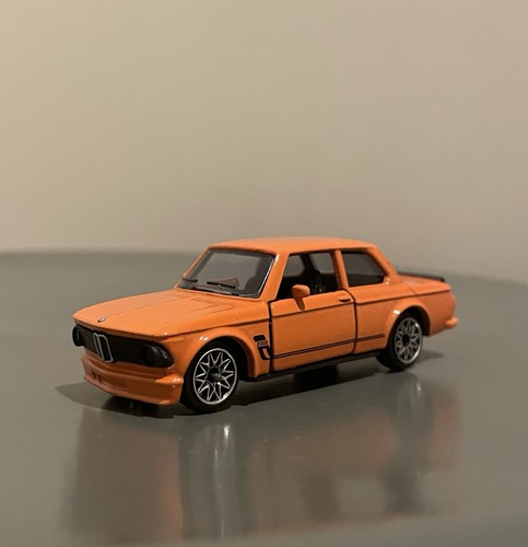 Miniature majorette bmw 2002 - bmw,