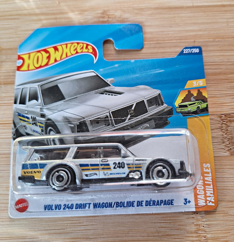 Hot wheels wagons volvo - wagons,