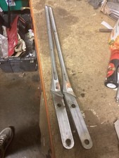 Mga Windshield Stanchion