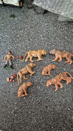Britains vintage zoo animals - vintage,