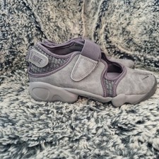 NIKE WOMENS AIR RIFT SUEDE