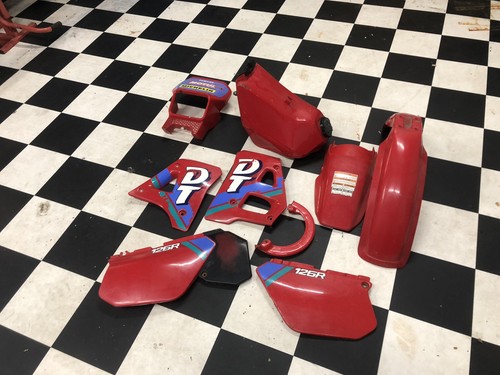 Yamaha dt125r genuine red - dt125r,