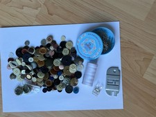 Haberdashery lot - buttons
