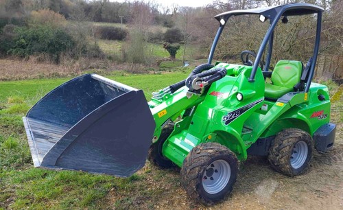 2022 avant 528 loader - 528,