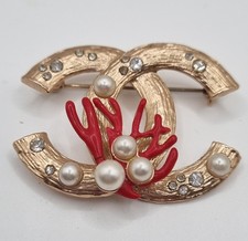 Chanel vintage brooch faux