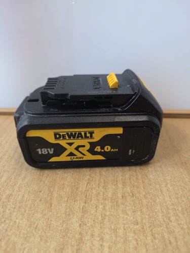 Dewalt 18v 0ah - 4.0ah, battery
