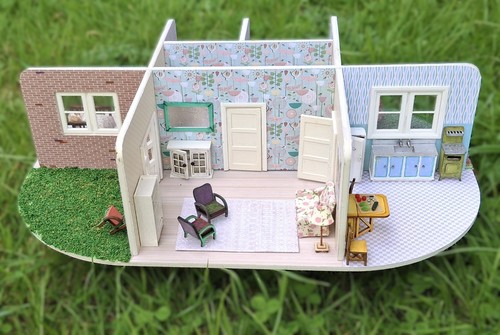 Dollhouse kit openview - 1:48,
