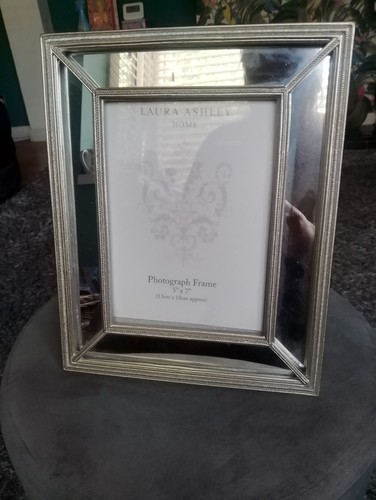 Laura ashley mirror photo - laura,