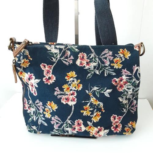 Fatface crossbody bag navy - fatface,
