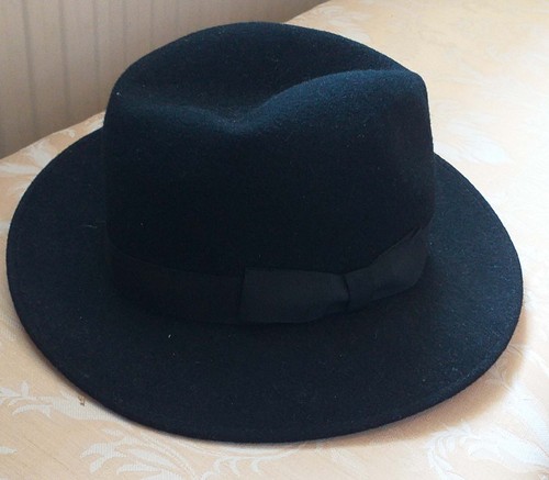 Ladies black felt hat - felt,