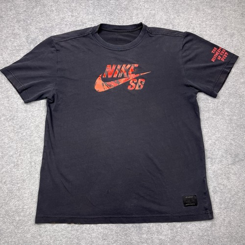 Nike men medium t shirt - sb,