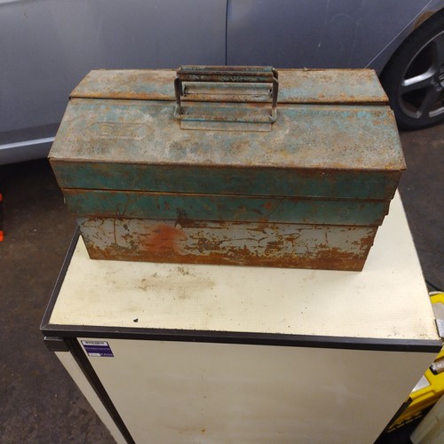 Vintage tool box - vintage,