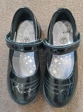**CLARKS GIRLS' BLACK PATENT