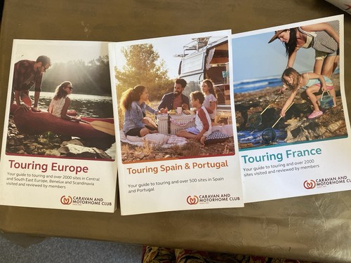 Caravan and motorhome - caravan,