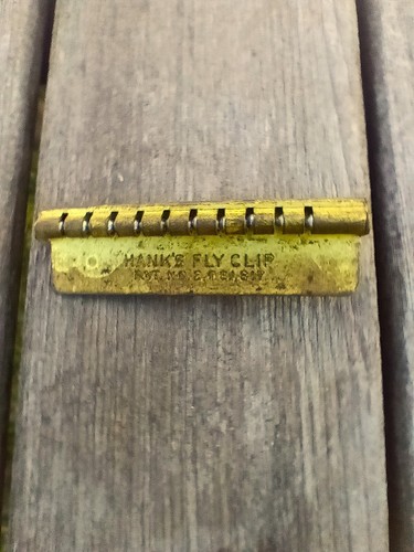 Vintage hank fly clip - hank's,