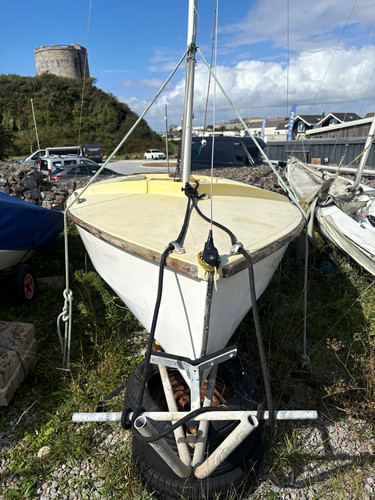 Wayfarer sailing dinghy - sailing,