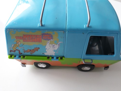 Scooby doo mystery machine - scooby,