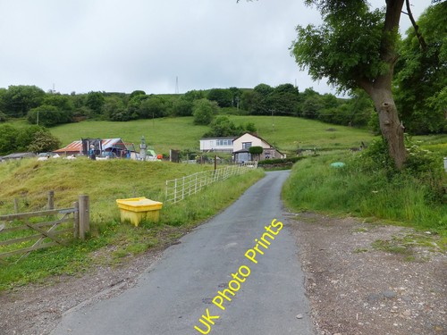 Photo 12x8 unnamed farm near - unnamed,
