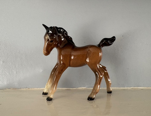 Beswick gambolling left foal - gambolling,