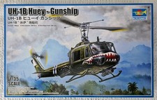 Trumpeter 1/35 Bell UH-1B Huey