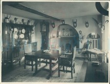 1932 Photo Dining room of
