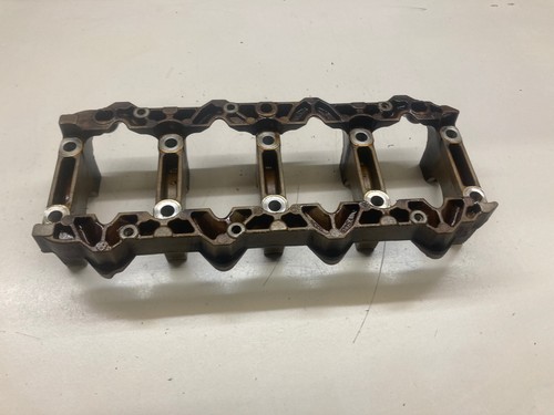 Crankshaft housing carrier for - carrier,